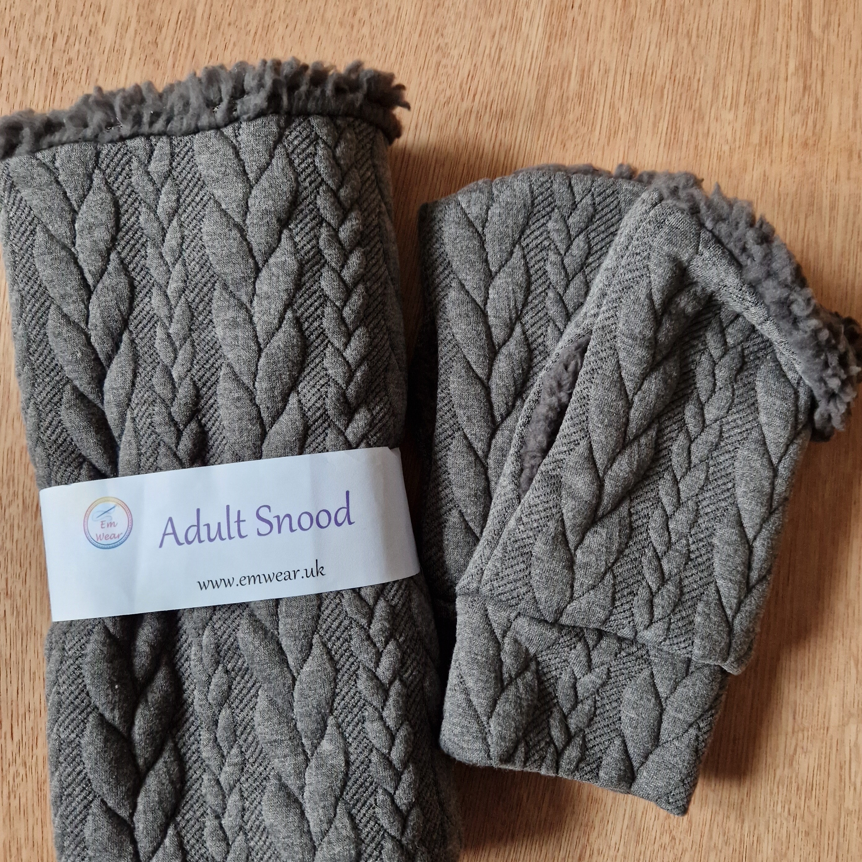 Adult Reduced Ready Made Snood and Gloves Set Em Wear