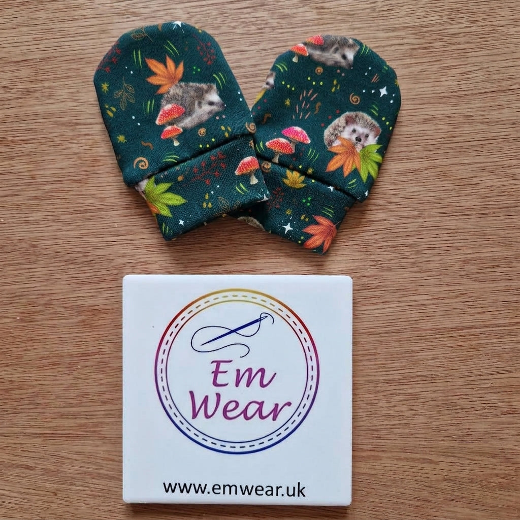 Hedgehog Scratch Mitts